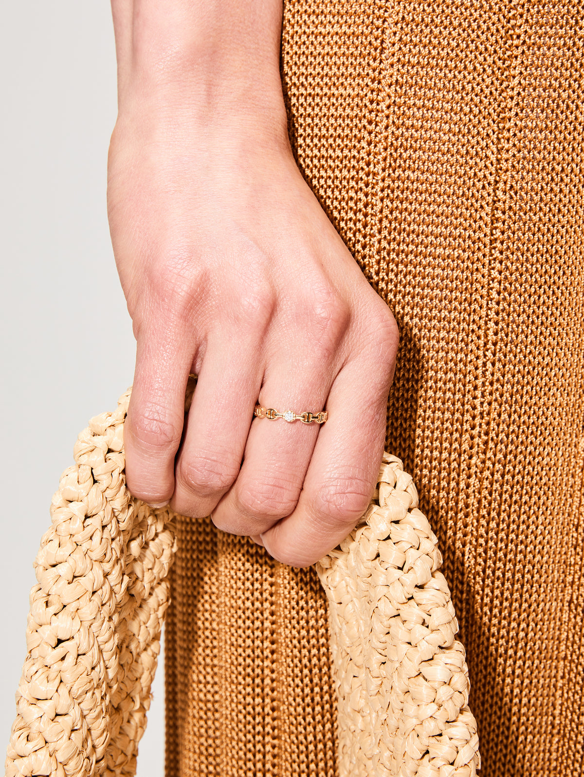 Micro Tri-Link II Ring,HOORSENBUHS,YELLOW GOLD,Image 2