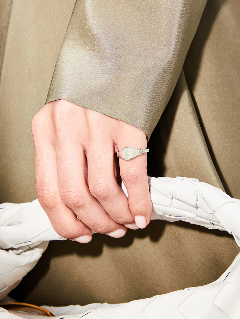 WHITE GOLD