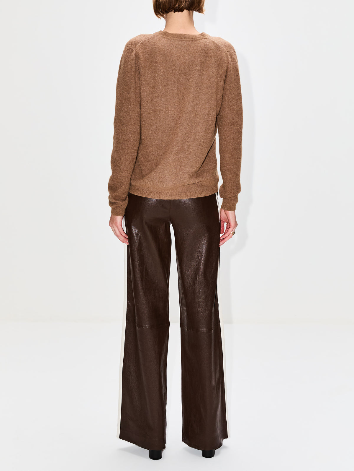 Soft Touch V Neck Cardigan,ZEYNEP ARCAY,OFF WHITE,Image 3