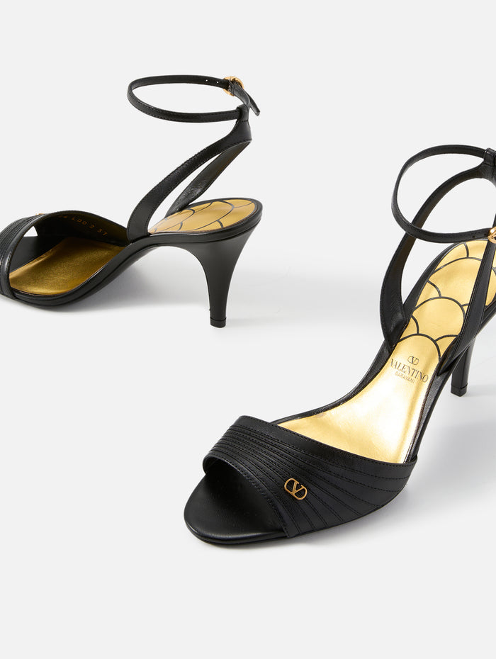Ladycrush Sandal 85mm,VALENTINO GARAVANI,BLACK,Image 1
