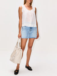 Vignette Top,THE GREAT,WHITE,Image 2