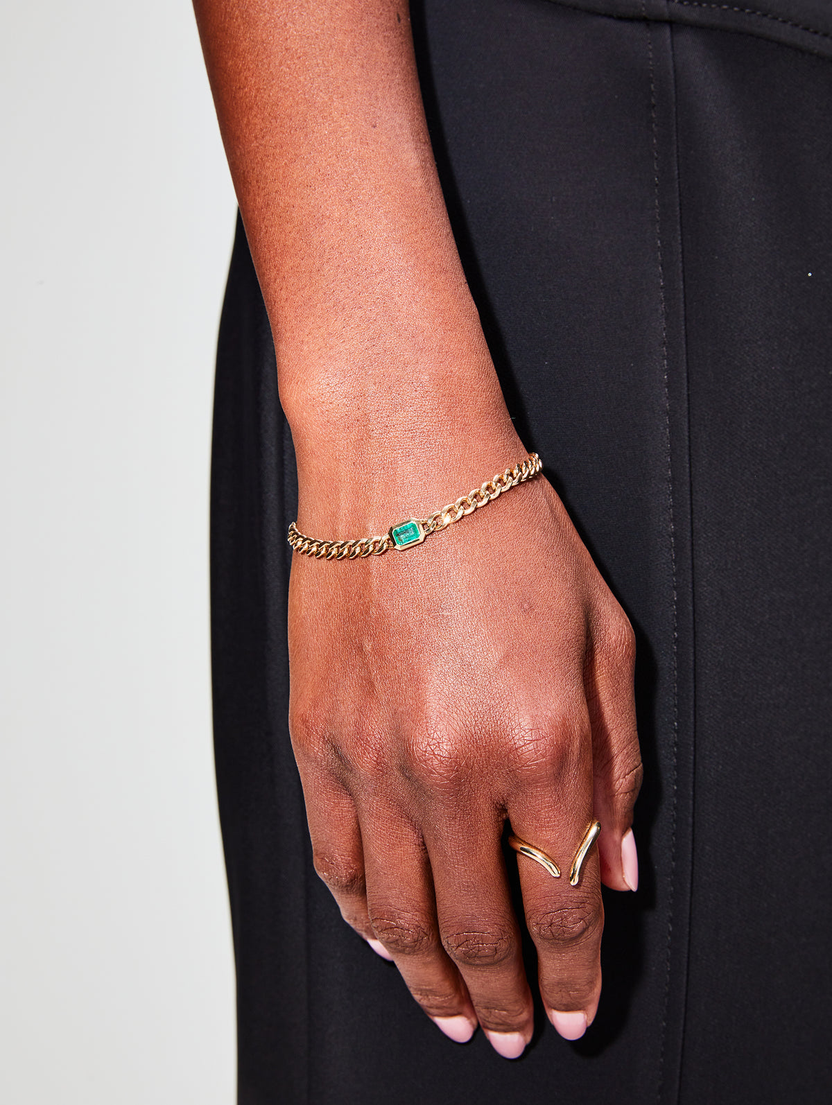 Medium Curb Chain Emerald Bezel Bracelet,ZOE CHICCO,YELLOW GOLD,Image 2